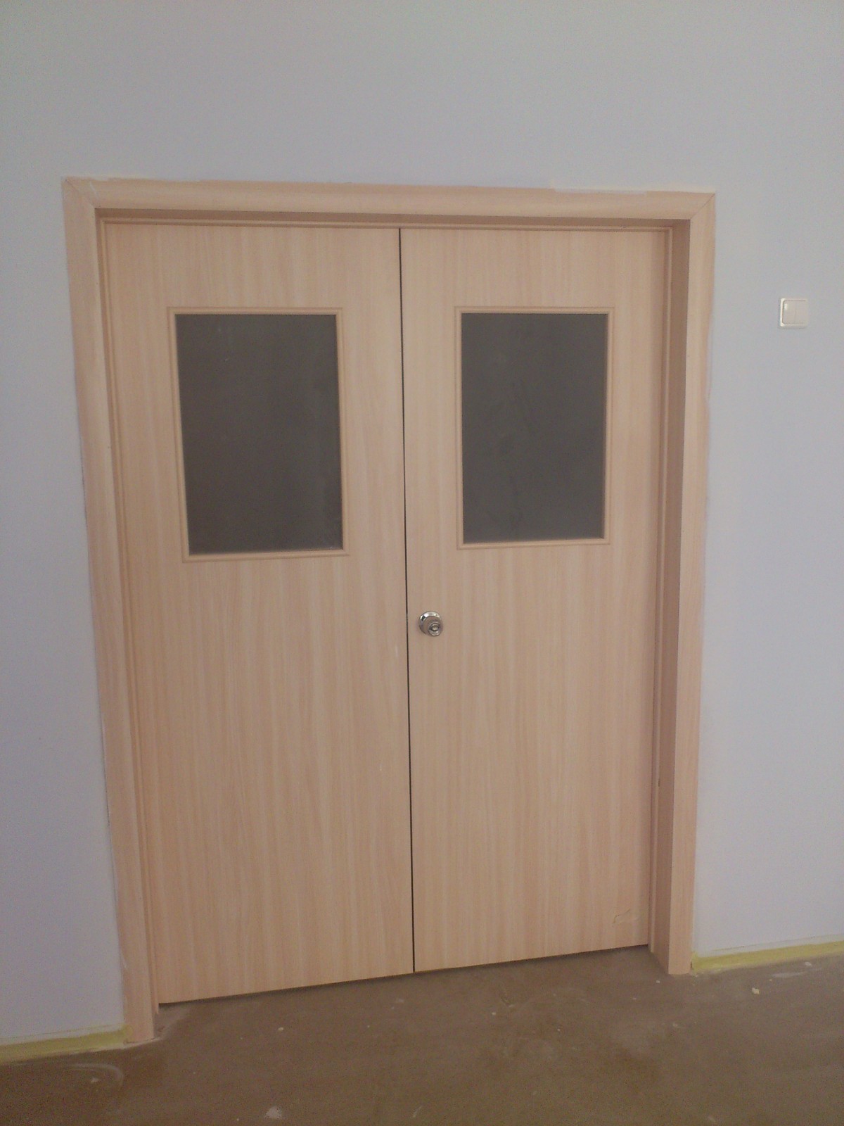 Установка дверей